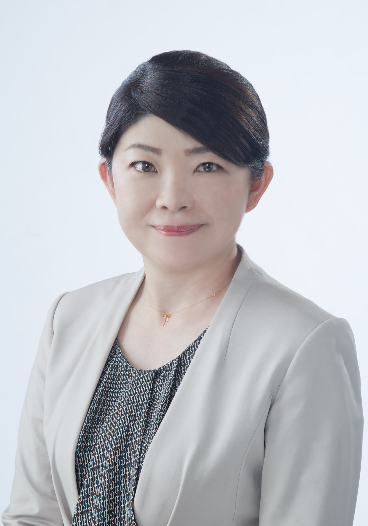 出田 静